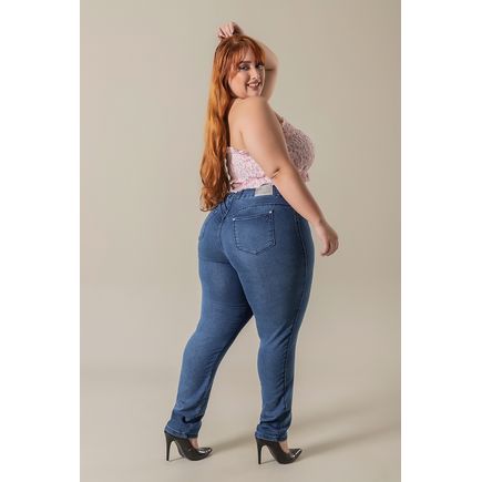 Calça cigarrete jeans plus size