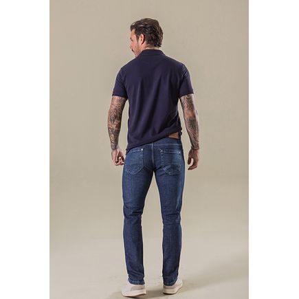 Calça jeans masculina tradicional