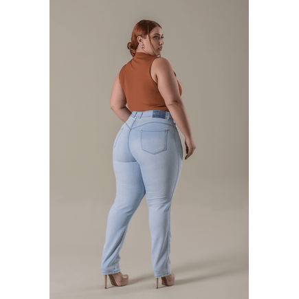 Calça Jeans Cigarrete Feminina Plus Size