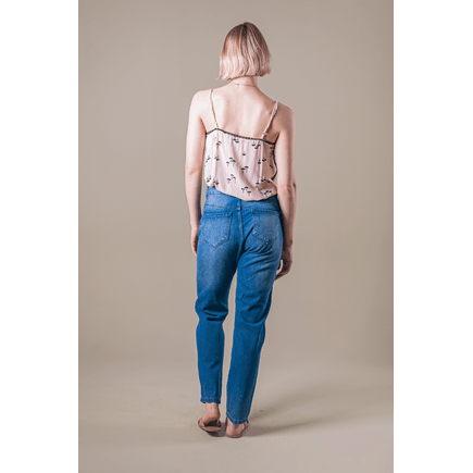 Calça Jeans Mom Feminina