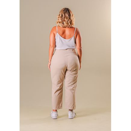 Calça Pantacourt Feminina Plus Size